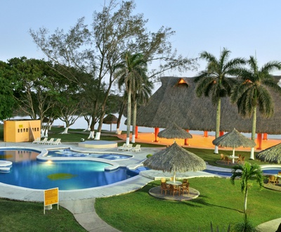 Alberca Hotel Terranova